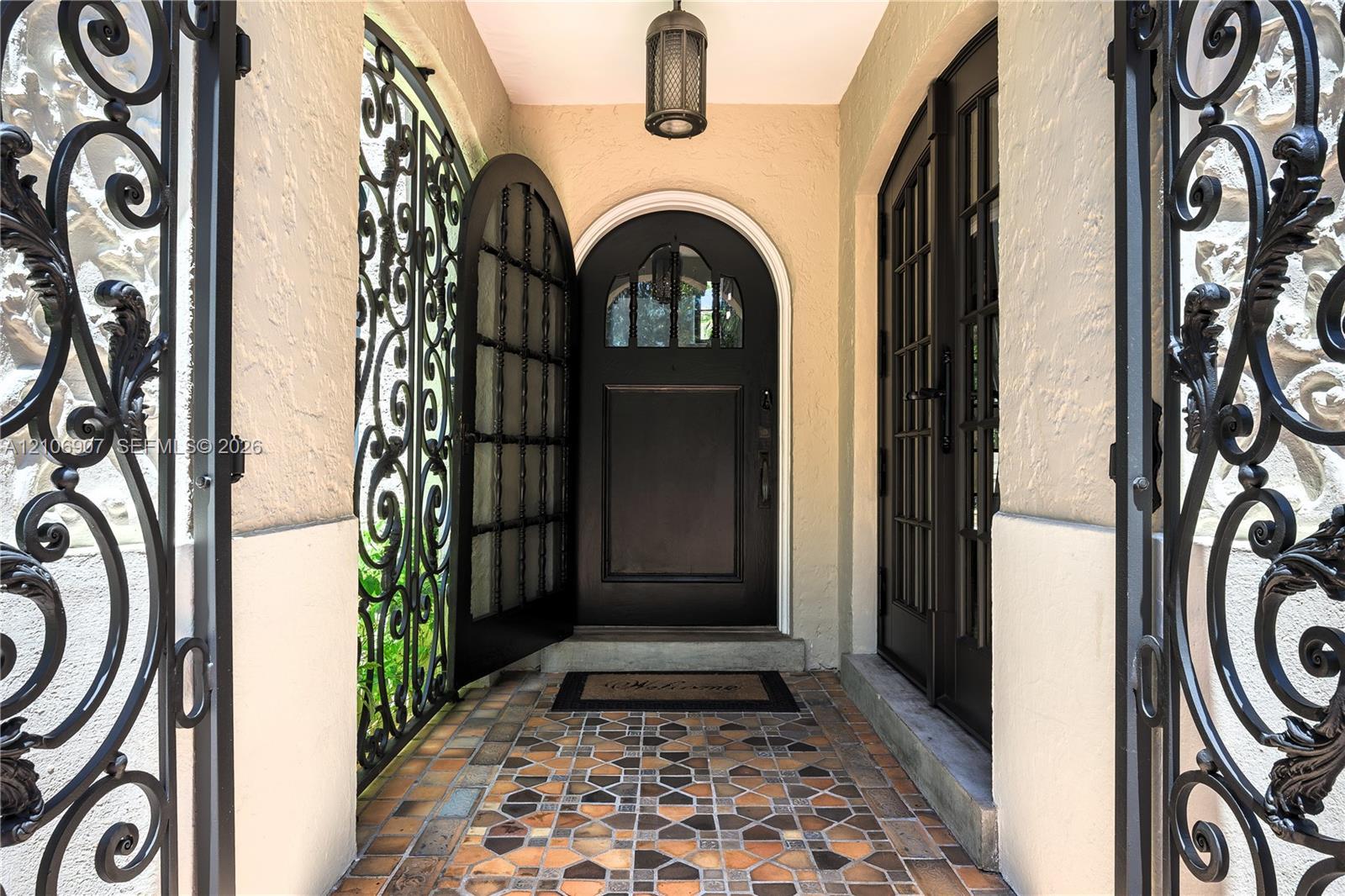 1822 Country Club Prado, Coral Gables FL 33134 photo 3