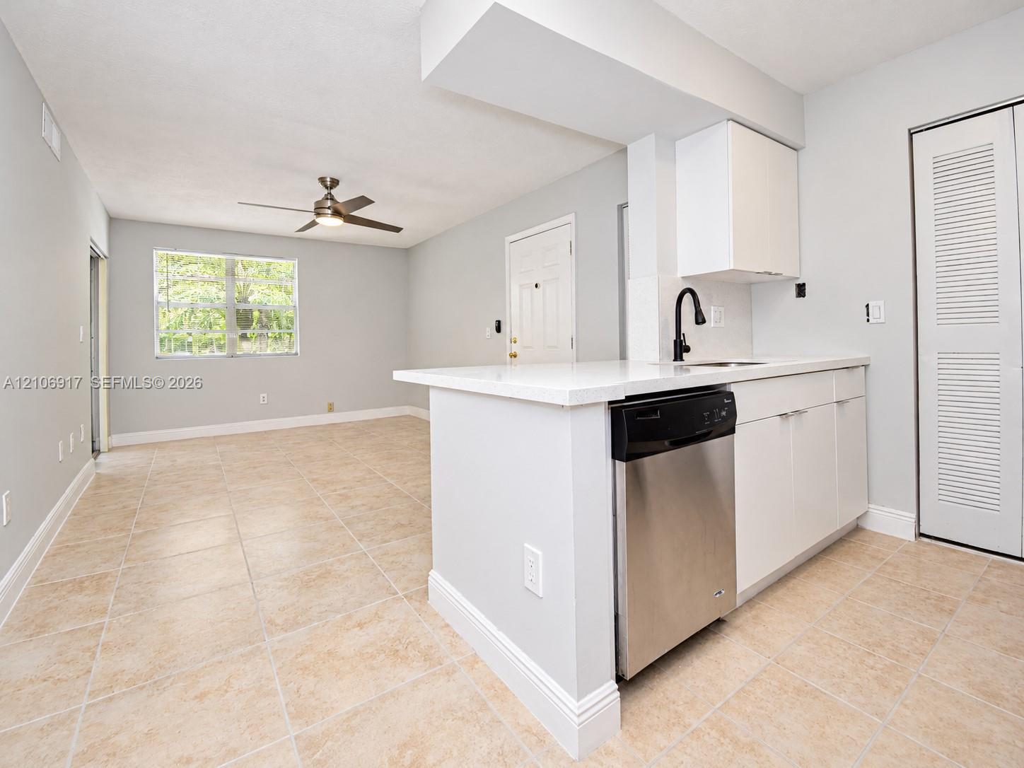 1237 SW 46th Ave # 813, Pompano Beach FL 33069 photo 5