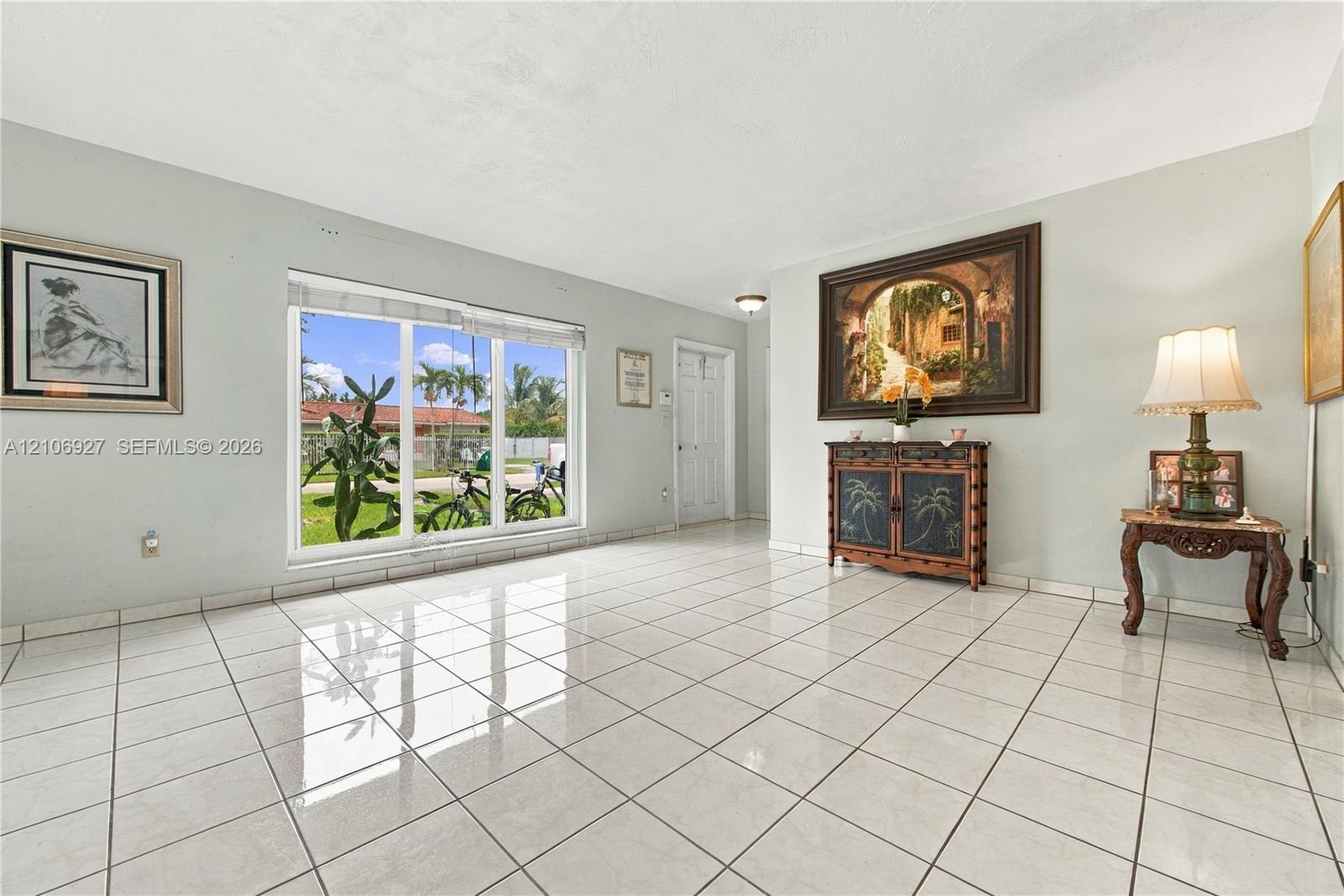 9121 SW 184th Ter, Cutler Bay FL 33157 photo 5