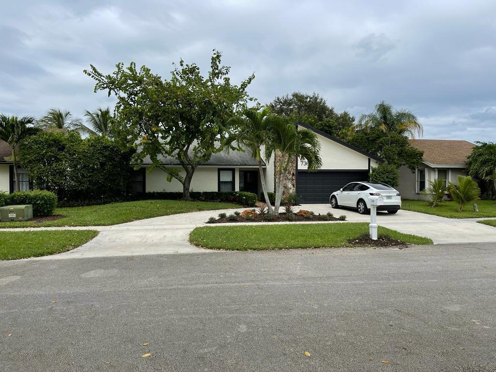 7360 San Sebastian Drive, Boca Raton FL 33433 photo 2