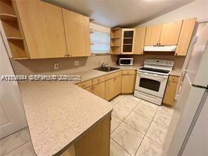 1674 NE 174th St Rear, North Miami Beach FL 33162 photo 2
