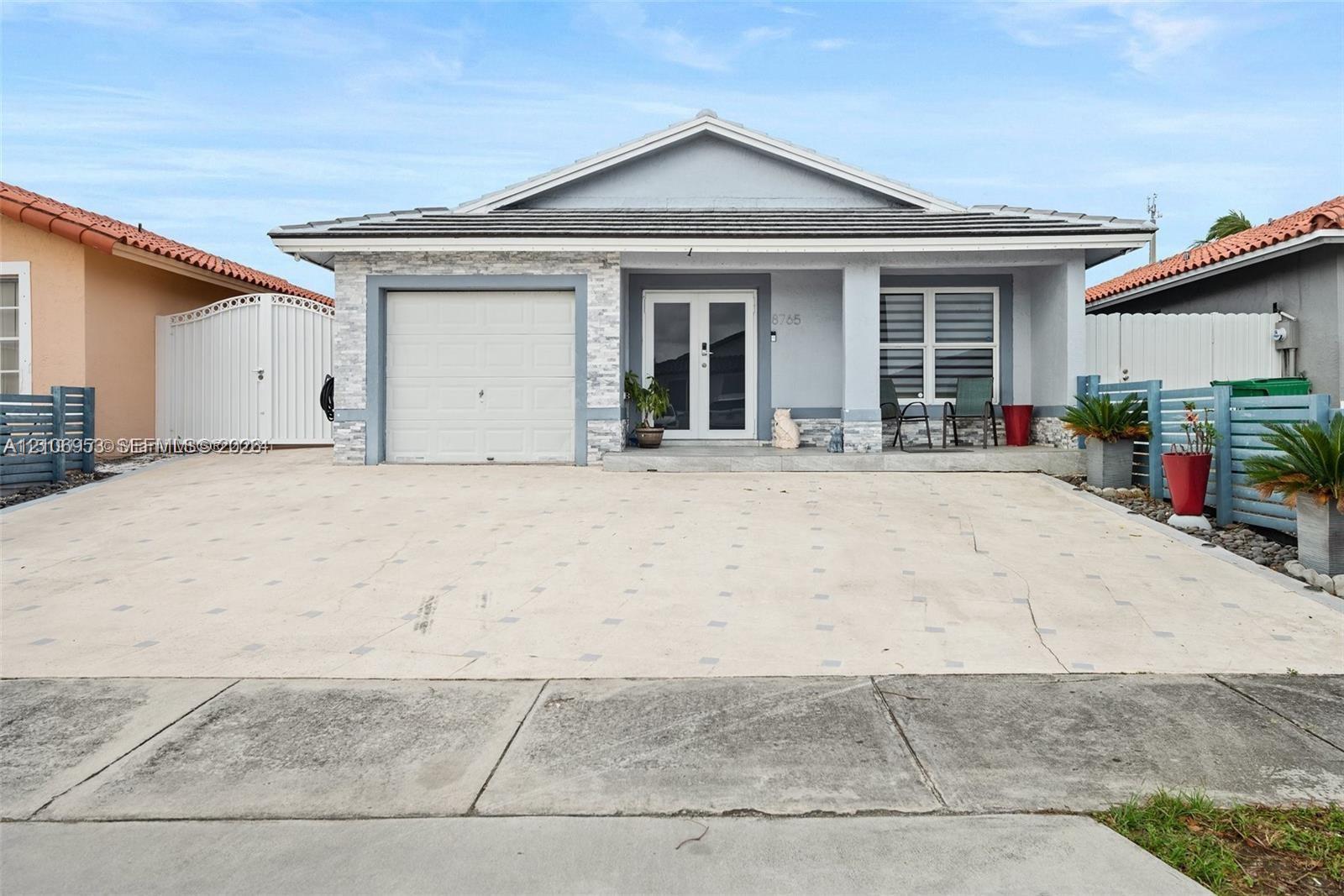8765 NW 111th Ter, Hialeah Gardens FL 33018 photo 2