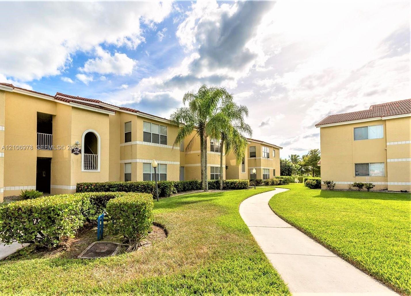 12650 Vista Isles Dr # 914, Sunrise FL 33325