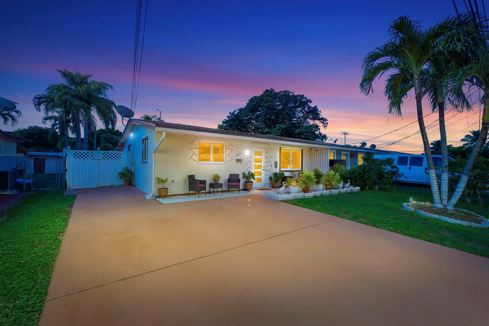 7020 SW 20TH, North Lauderdale FL 33068 photo 2