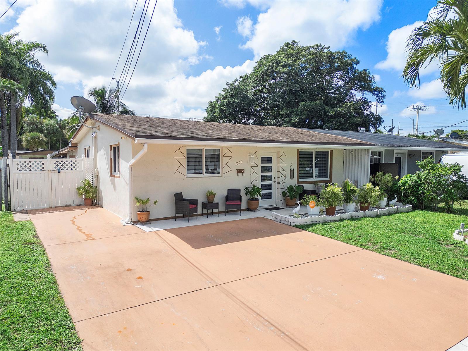 7020 SW 20TH, North Lauderdale FL 33068 photo 3