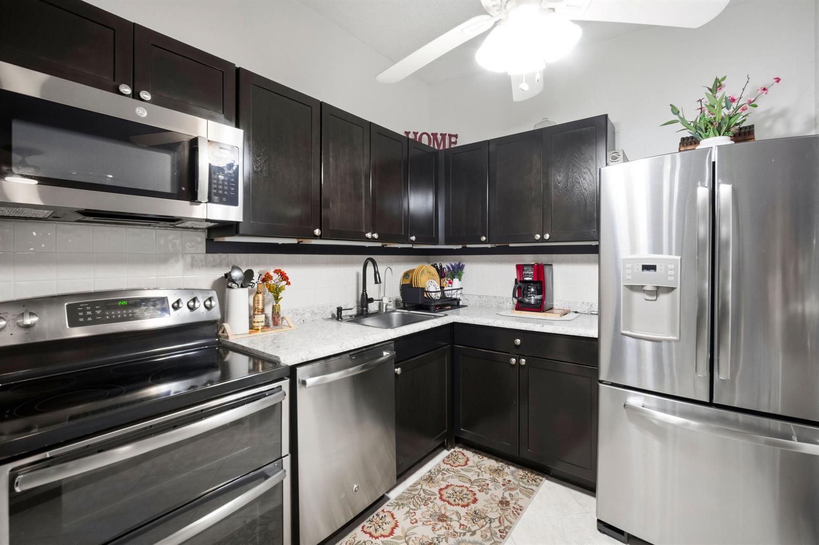 9965 N BELFORT Circle # 209, Tamarac FL 33321 photo 2