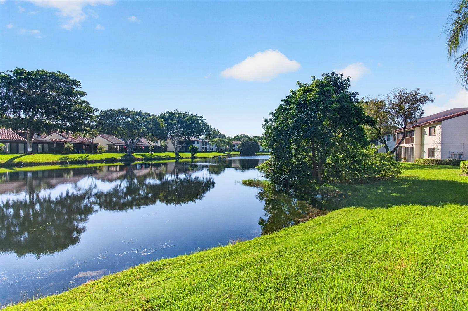 21923 Arriba Real, Boca Raton FL 33433 photo 2
