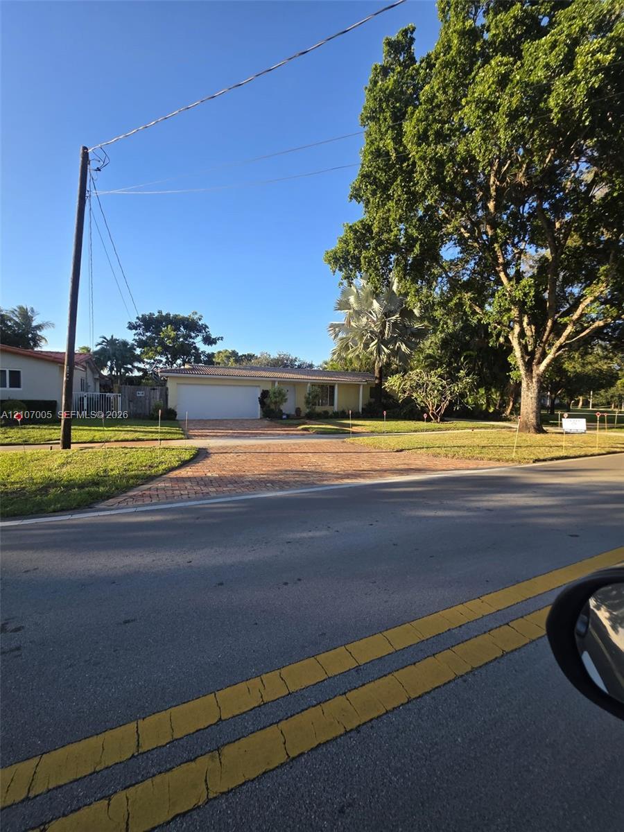 6325 Miami Lakeway, Miami Lakes FL 33014 photo 3