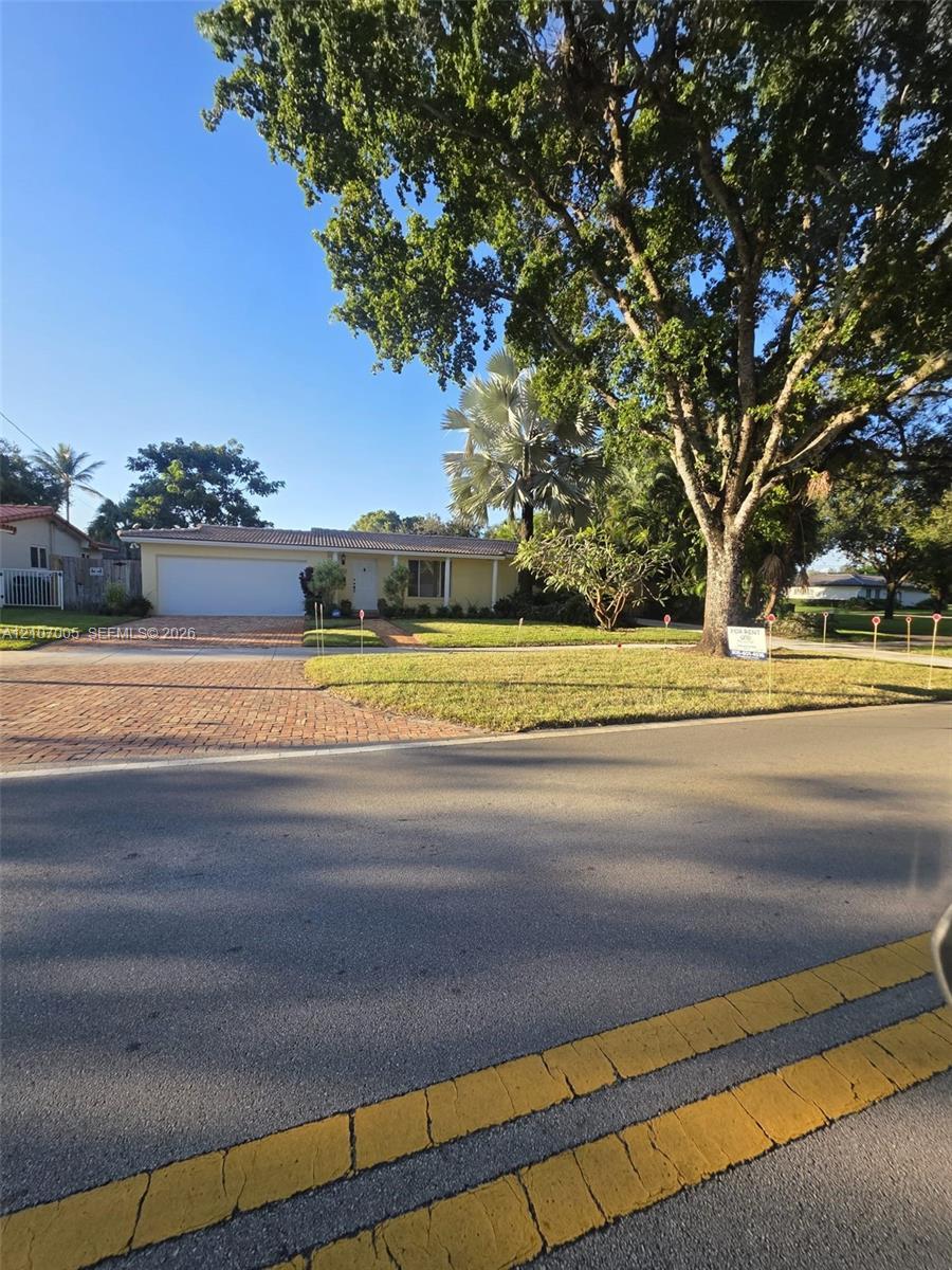 6325 Miami Lakeway, Miami Lakes FL 33014
