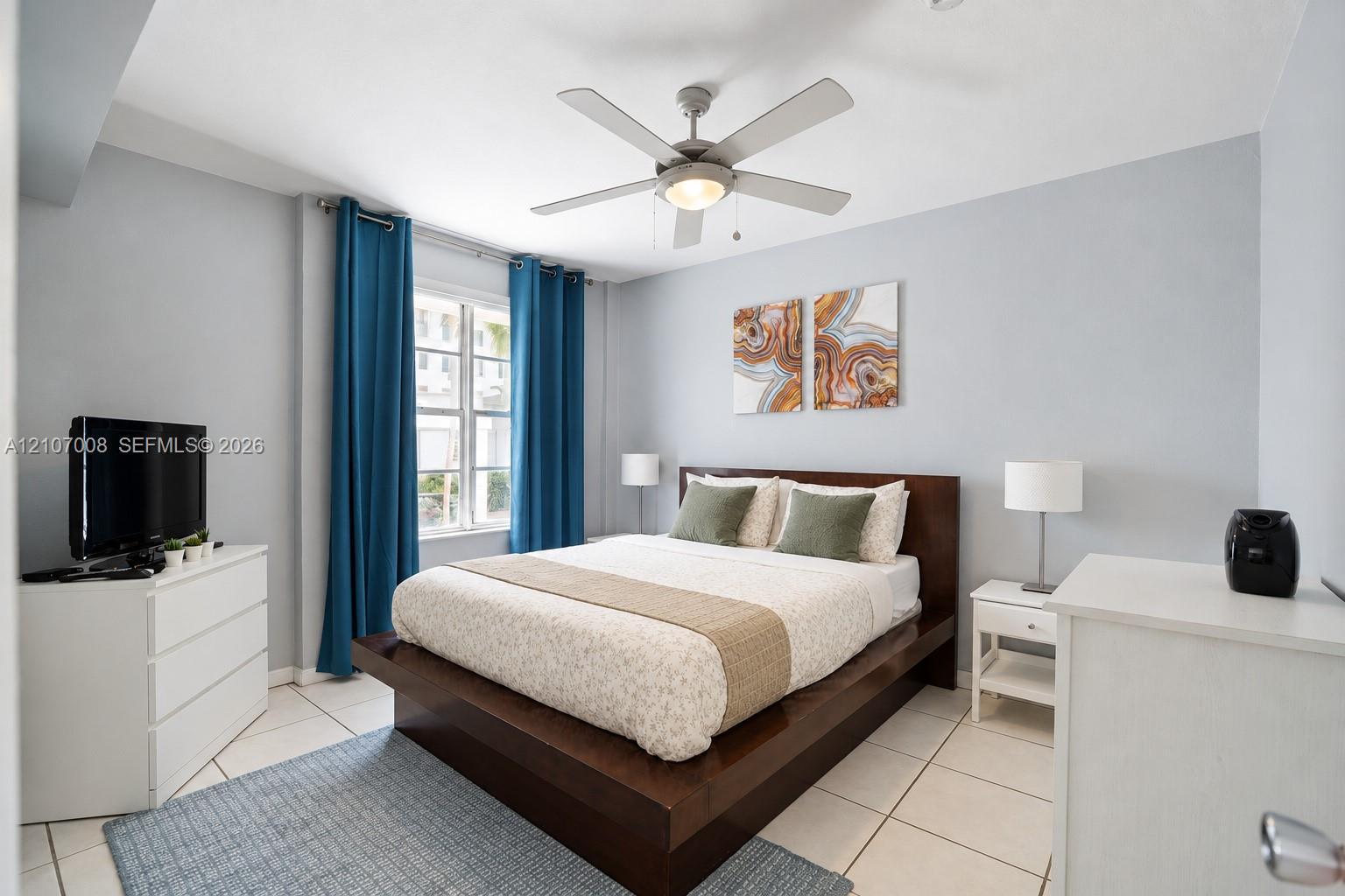 3030 Collins Ave # 2H, Miami Beach FL 33140 photo 2