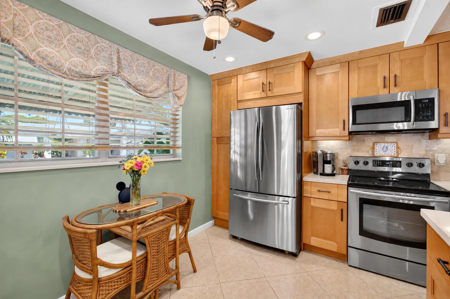 842 Meadowlark Lane, Delray Beach FL 33445 photo 4