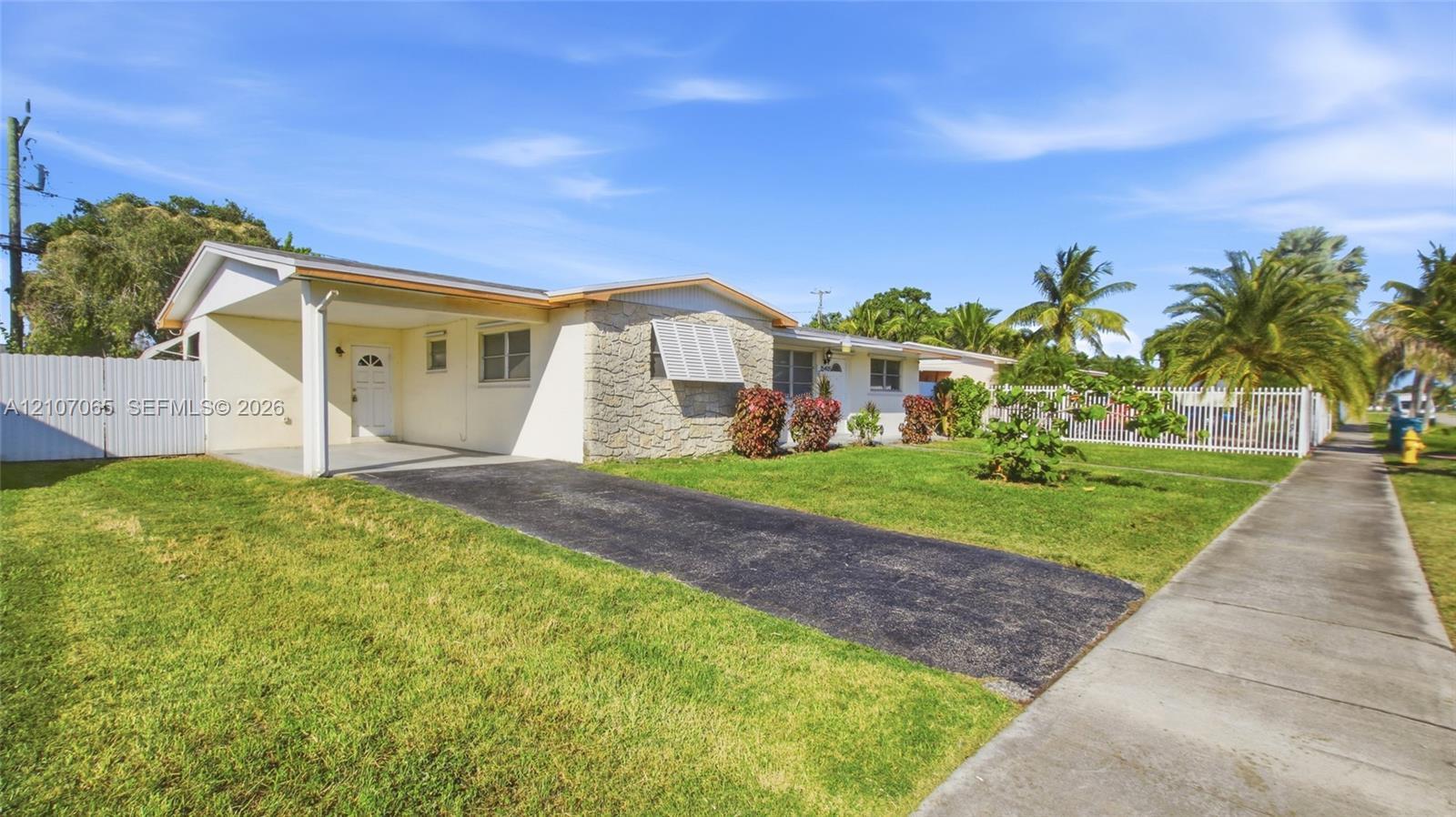 15405 SW 298th Ter, Homestead FL 33033 photo 4