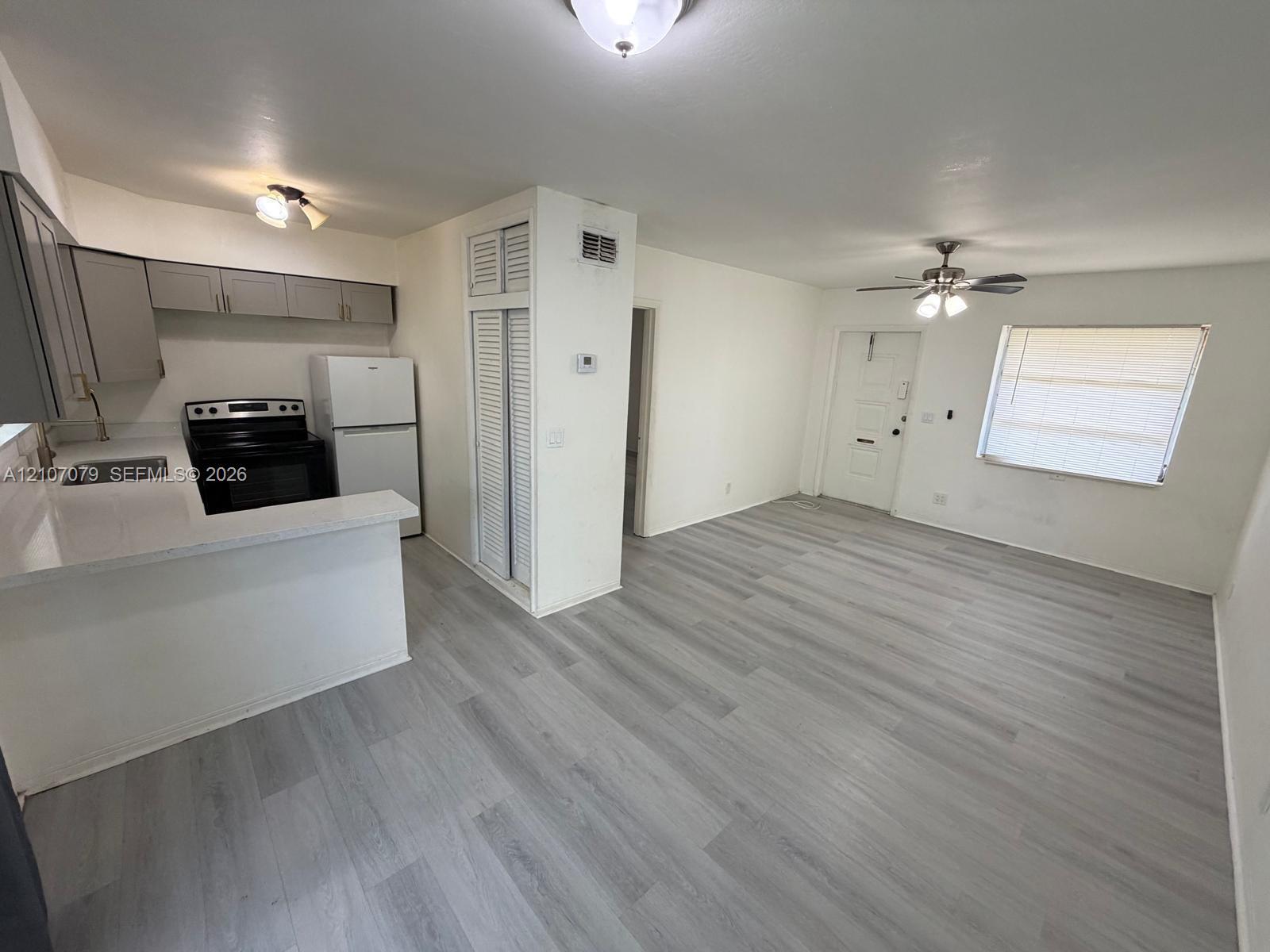 2450 Lincoln St # 3, Hollywood FL 33020 photo 2