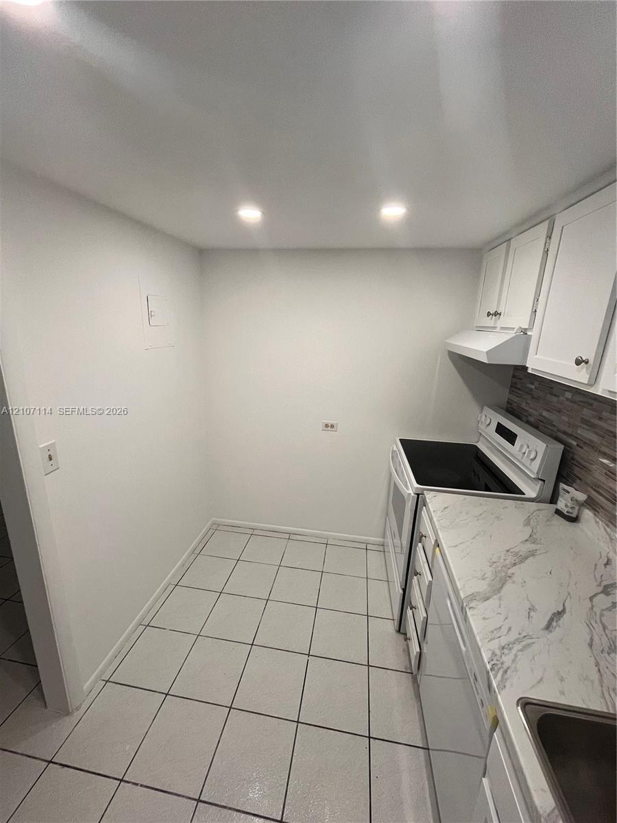 3650 Inverrary Dr # 1Q, Lauderhill FL 33319 photo 5