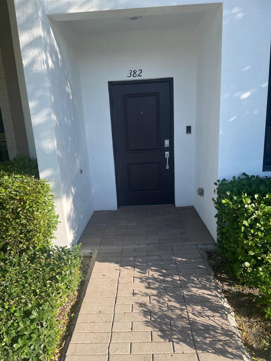 382 NE 208th Ter # 382, Miami FL 33179 photo 2