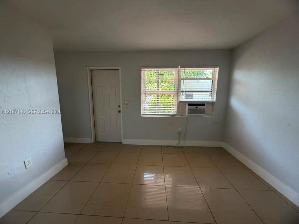 1281 NW 60th St # 6, Miami FL 33142 photo 2