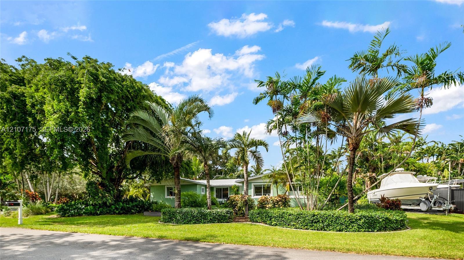 17550 SW 86th Ave, Palmetto Bay FL 33157