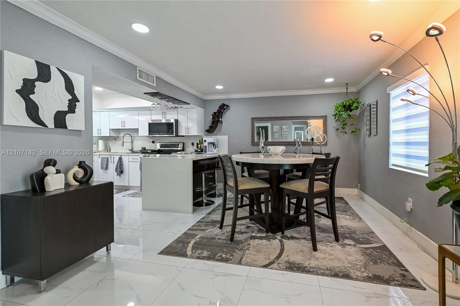 8115 W 8th Ct, Hialeah FL 33014 photo 4