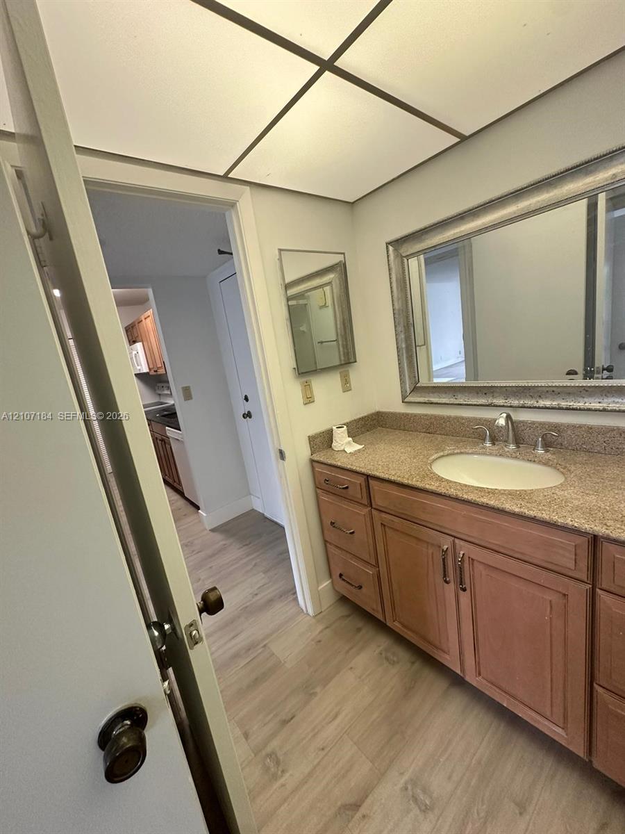 240 Lakeview Dr # 209, Weston FL 33326 photo 5