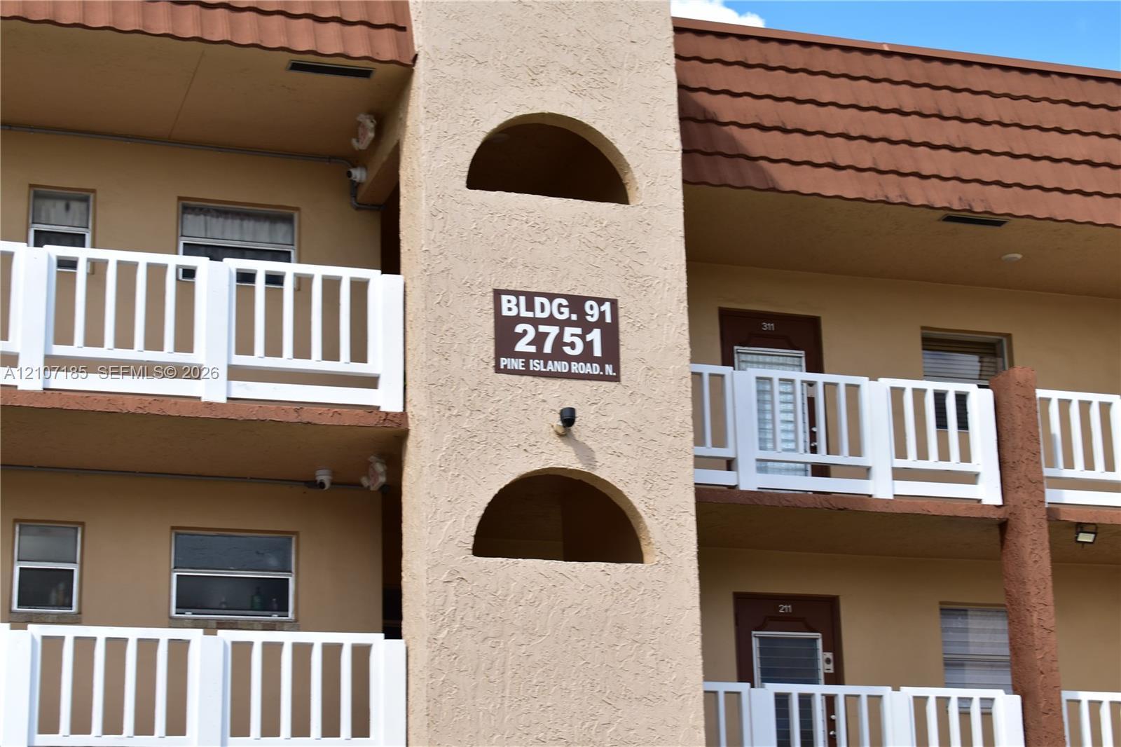 2751 N Pine Island Rd # 101, Sunrise FL 33322