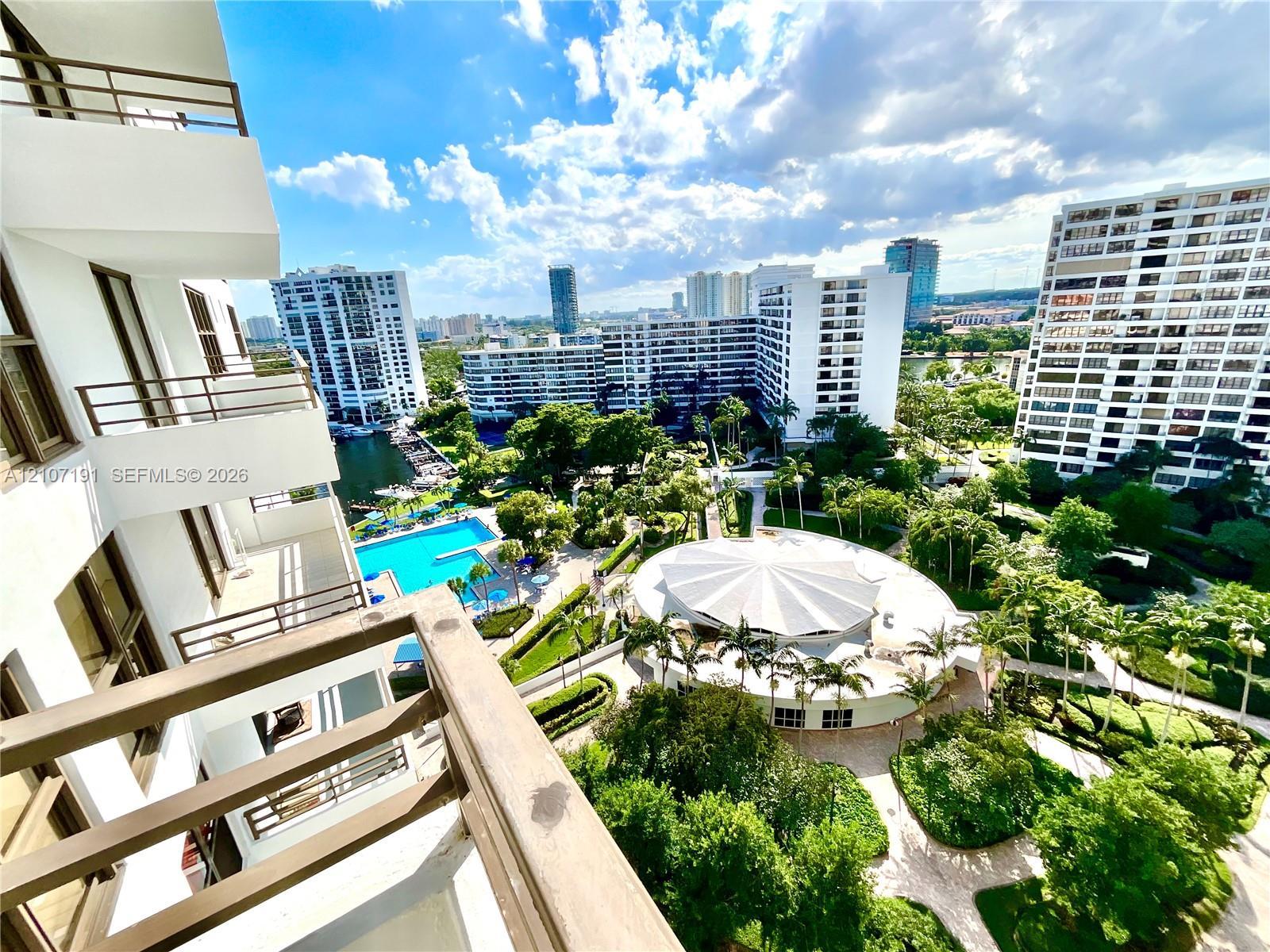 2500 Parkview Dr # 1619, Hallandale Beach FL 33009