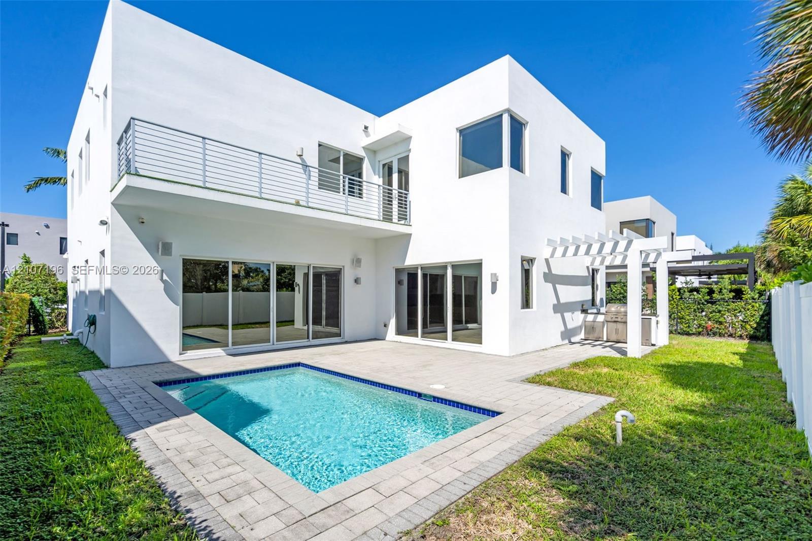 7585 NW 100th Ave # 7585, Doral FL 33178 photo 2