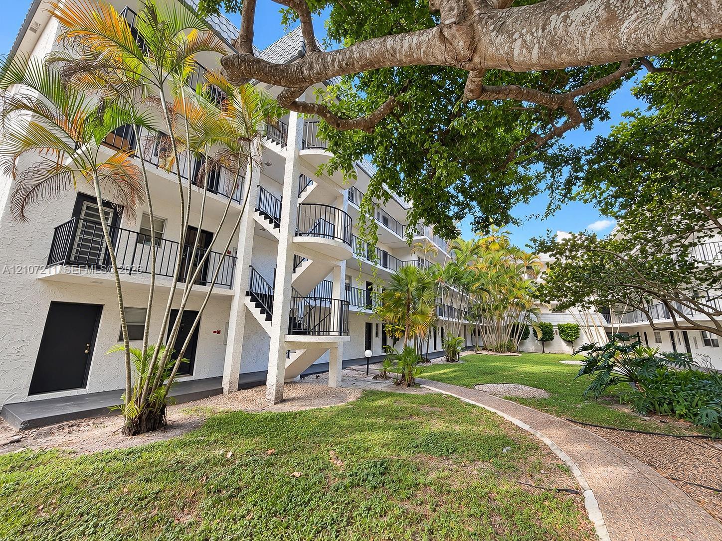3300 Spanish Moss Ter # 301, Lauderhill FL 33319 photo 2