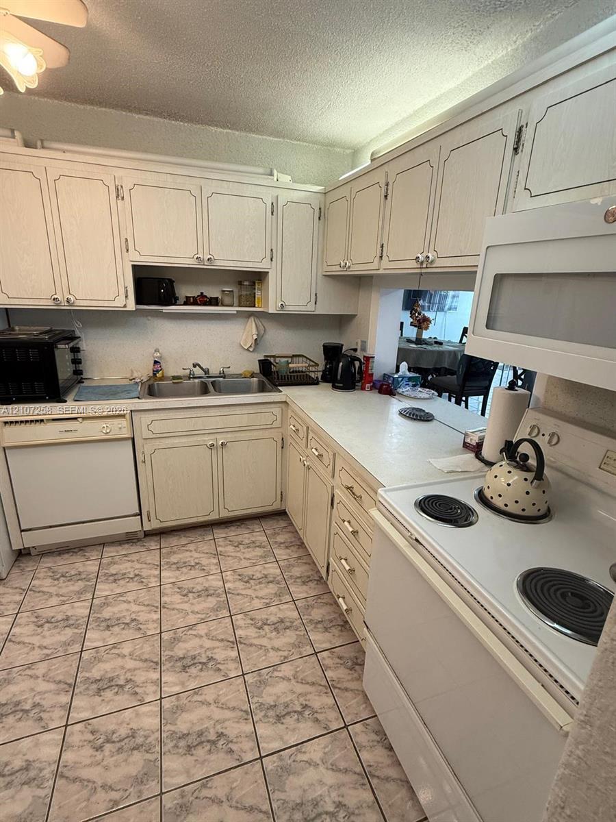 215 SE 3rd Ave # 102D, Hallandale Beach FL 33009 photo 3