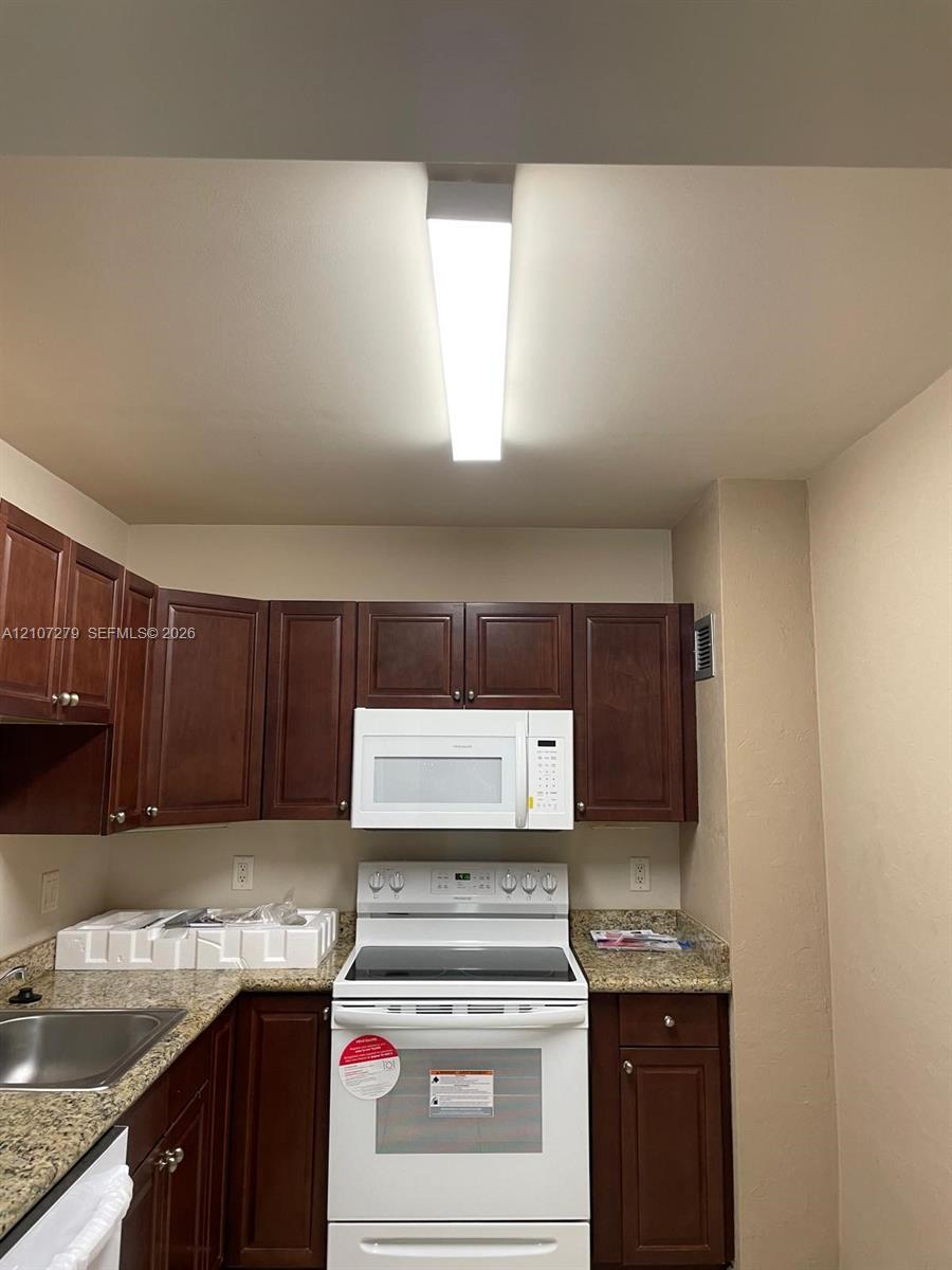 20100 W Country Club Dr # 601, Aventura FL 33180