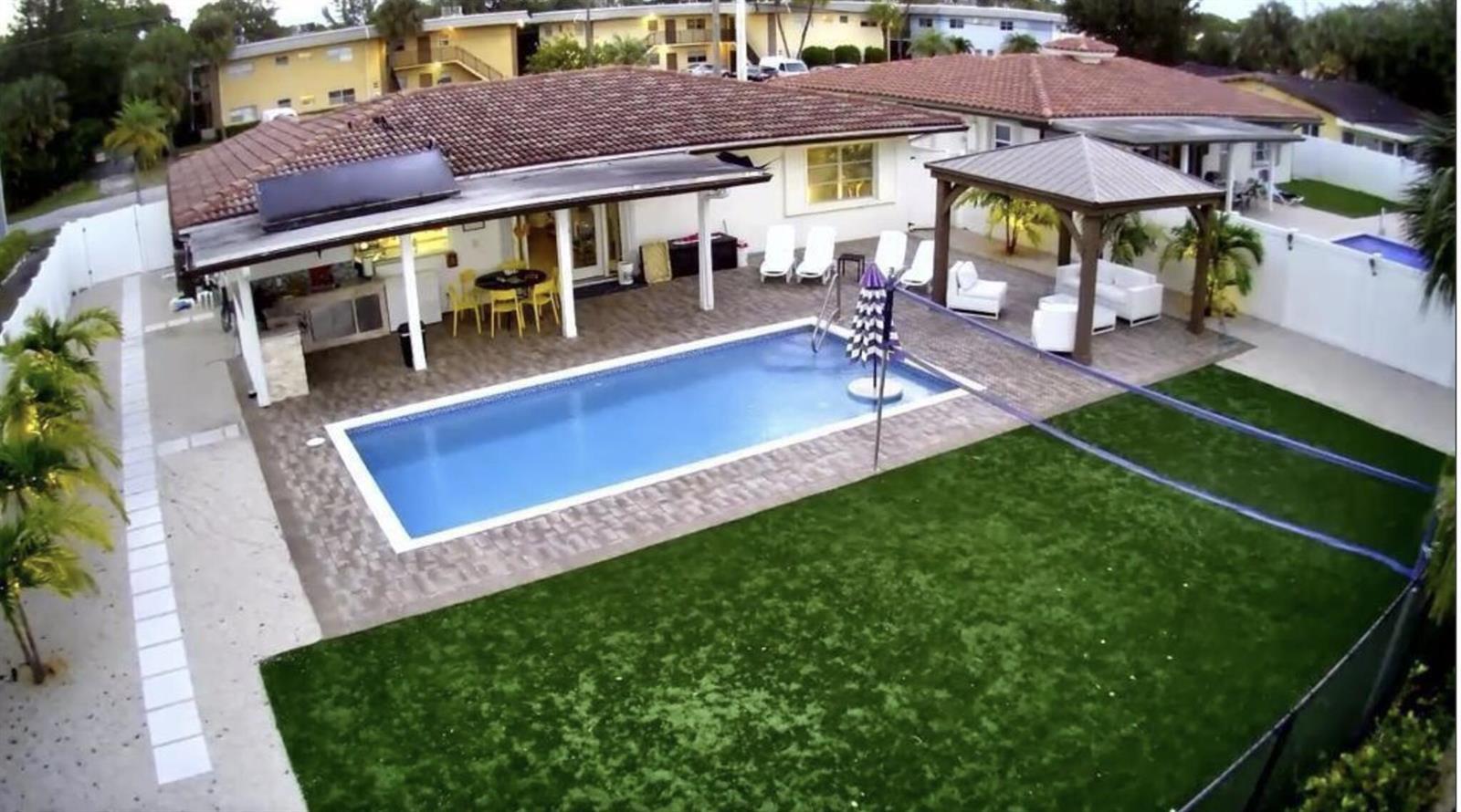 1070 NW 45TH Street, Deerfield Beach FL 33064