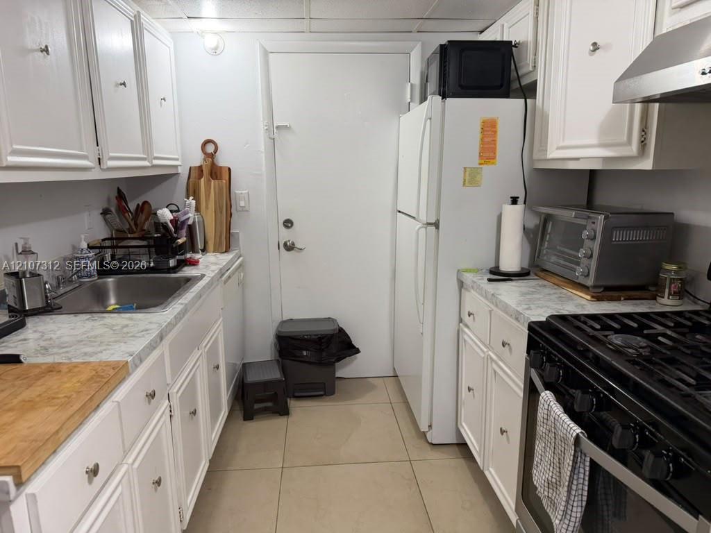 17911 NW 68th Ave # M208, Hialeah FL 33015 photo 4