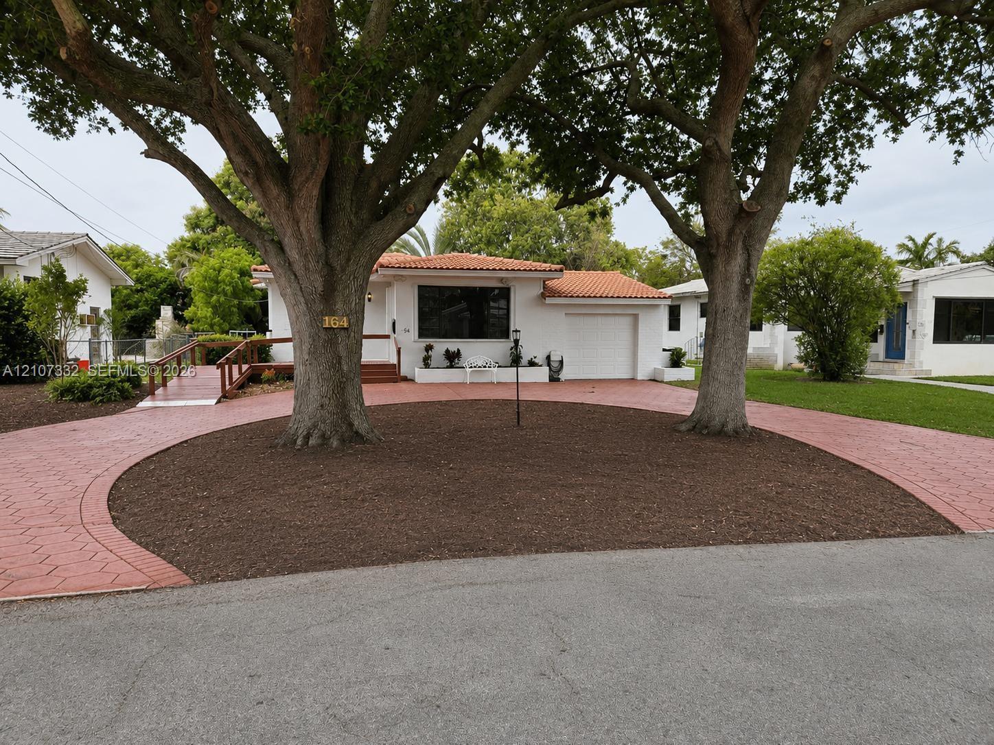 164 Navajo St, Miami Springs FL 33166 photo 3