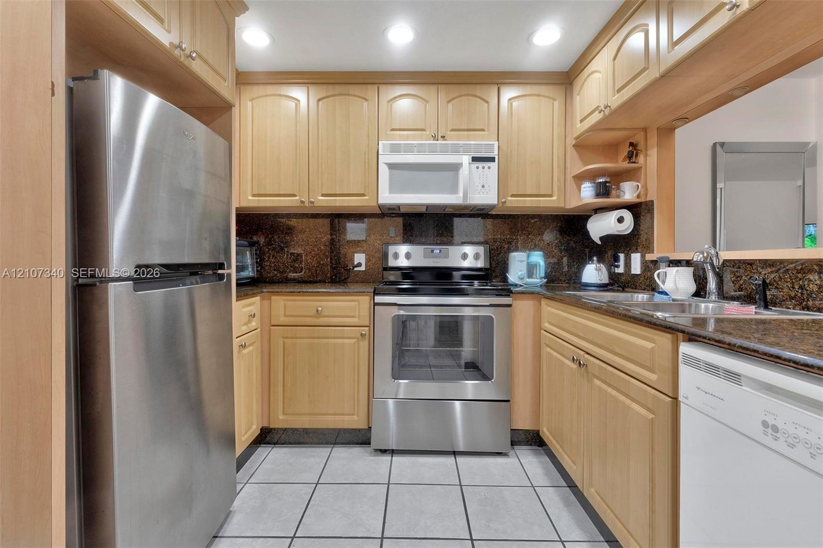 3401 N Country Club Dr # 406, Aventura FL 33180 photo 3