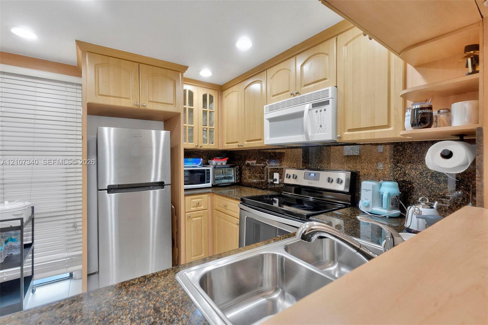 3401 N Country Club Dr # 406, Aventura FL 33180 photo 5