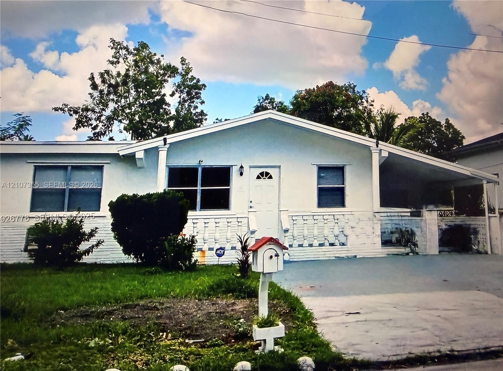 6505 Pines Pkwy, Hollywood FL 33023 photo 2