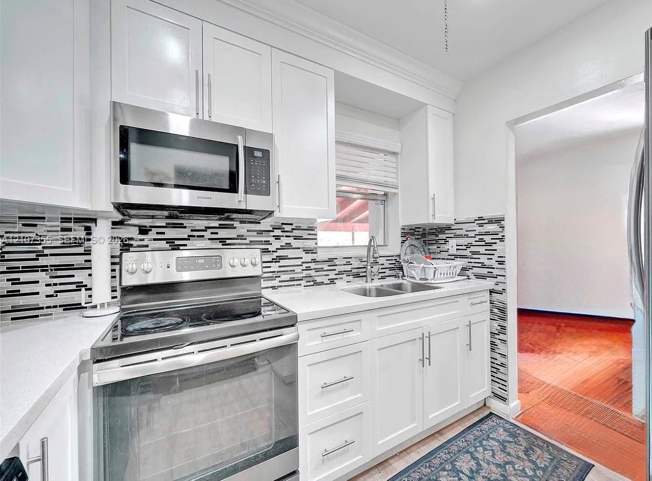 6505 Pines Pkwy, Hollywood FL 33023 photo 3