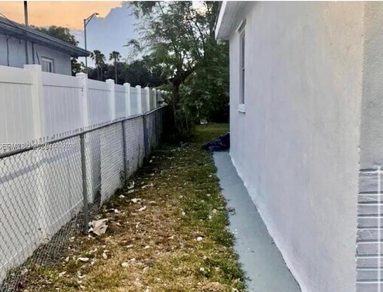 6505 Pines Pkwy, Hollywood FL 33023 photo 5