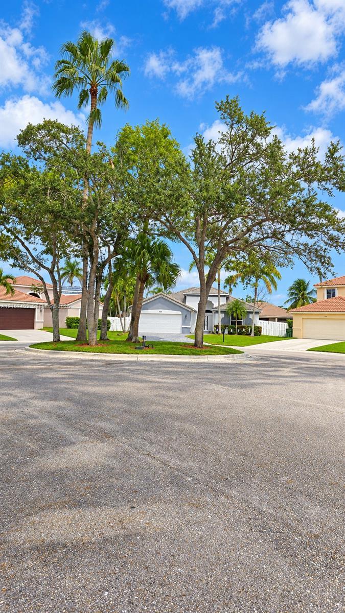 1559 Elm Grove Rd, Weston FL 33327 photo 4