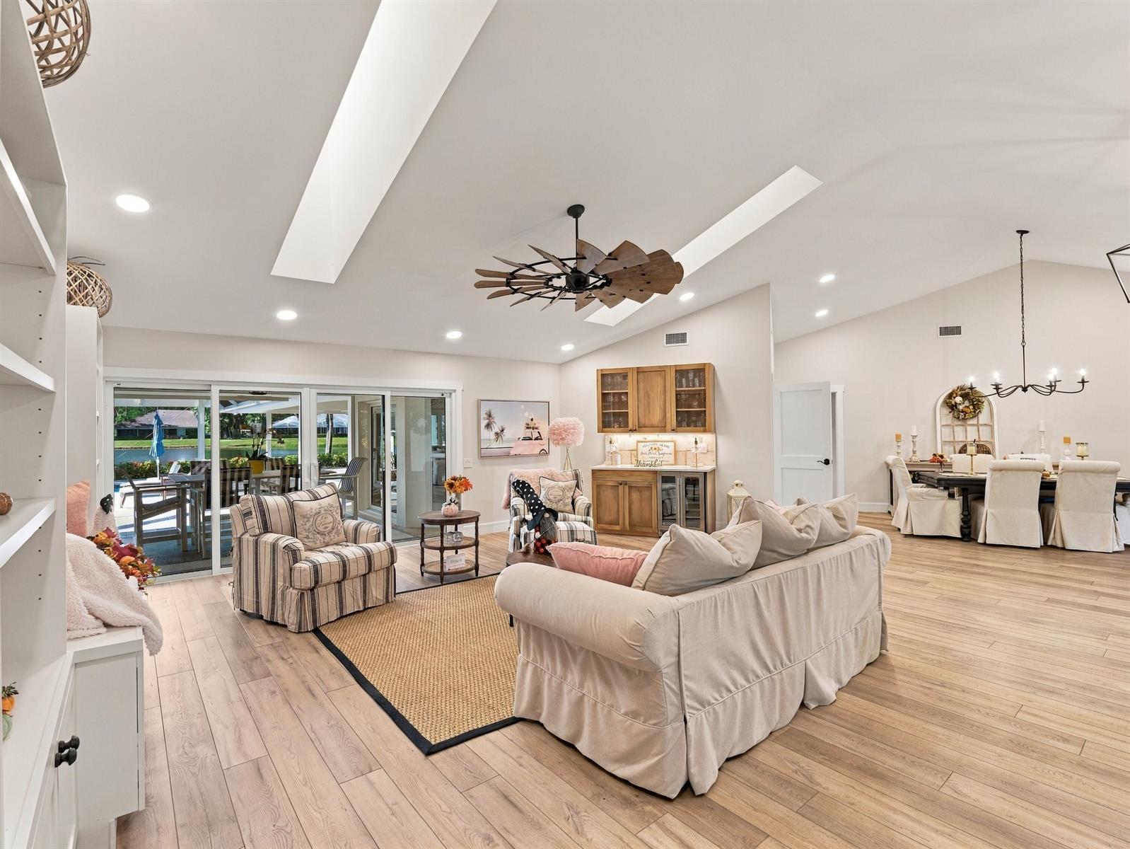 32 Rabbits Run, Palm Beach Gardens FL 33418 photo 5