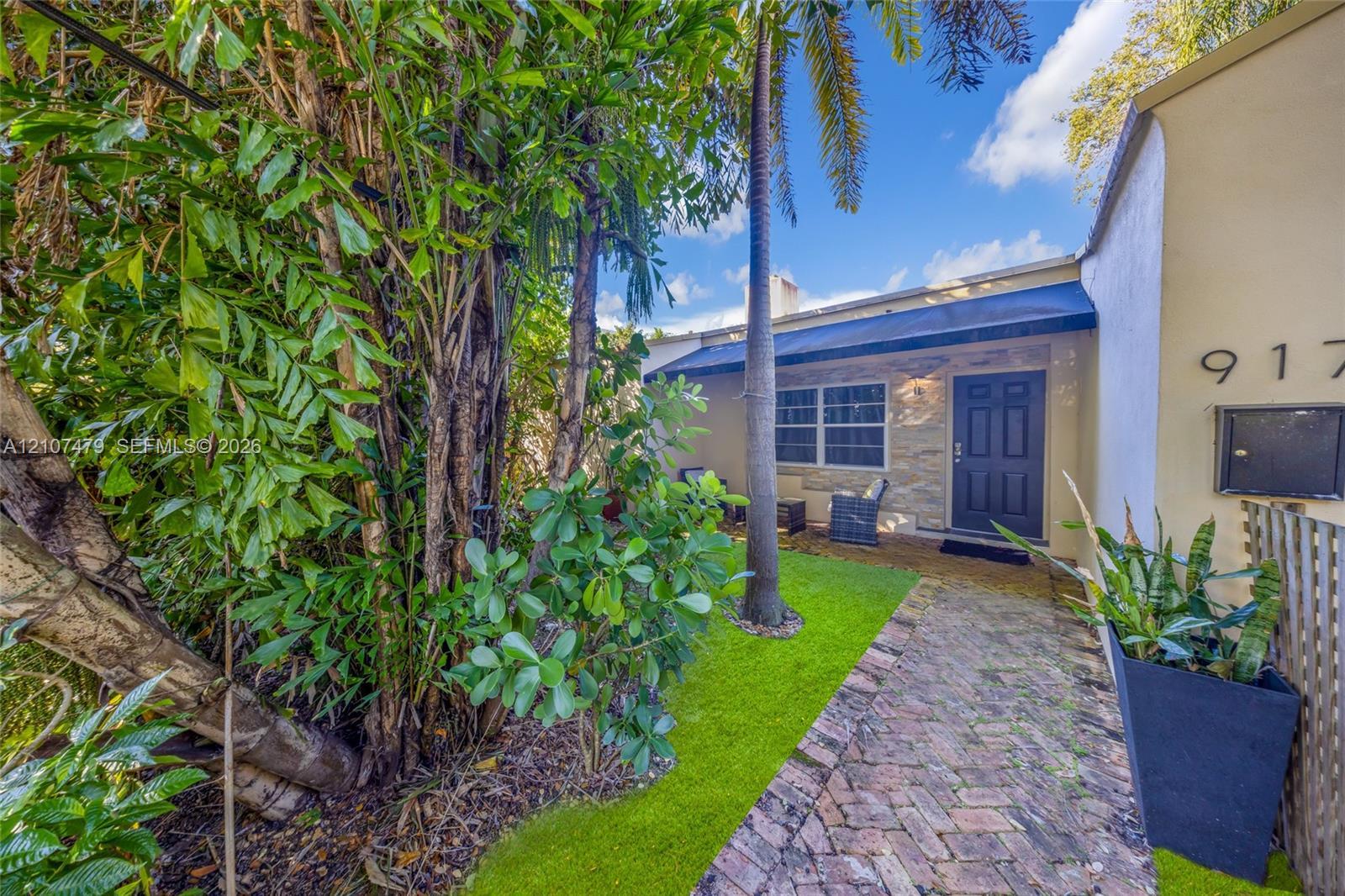 917 NE 16th Ter, Fort Lauderdale FL 33304