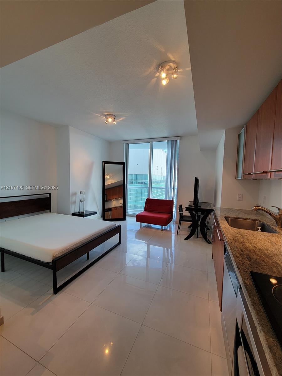 185 SW 7th St # 2806, Miami FL 33130 photo 4