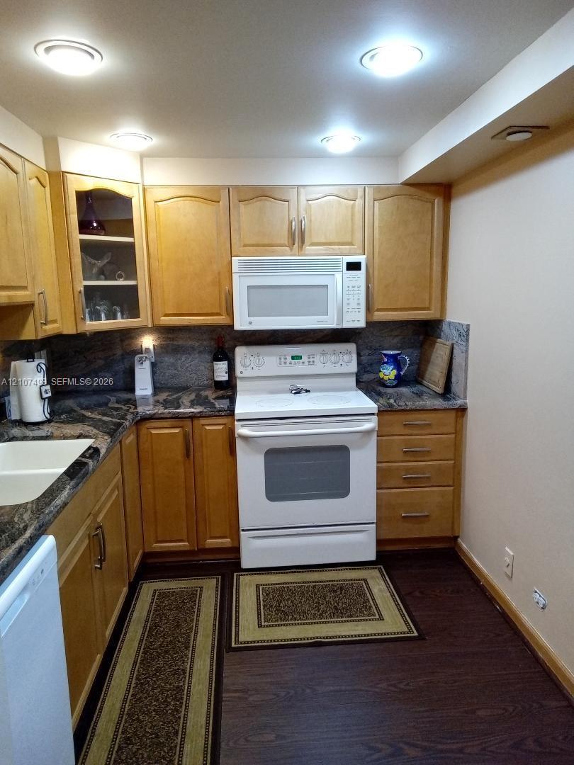 1000 St Charles Pl # 615, Pembroke Pines FL 33026 photo 3