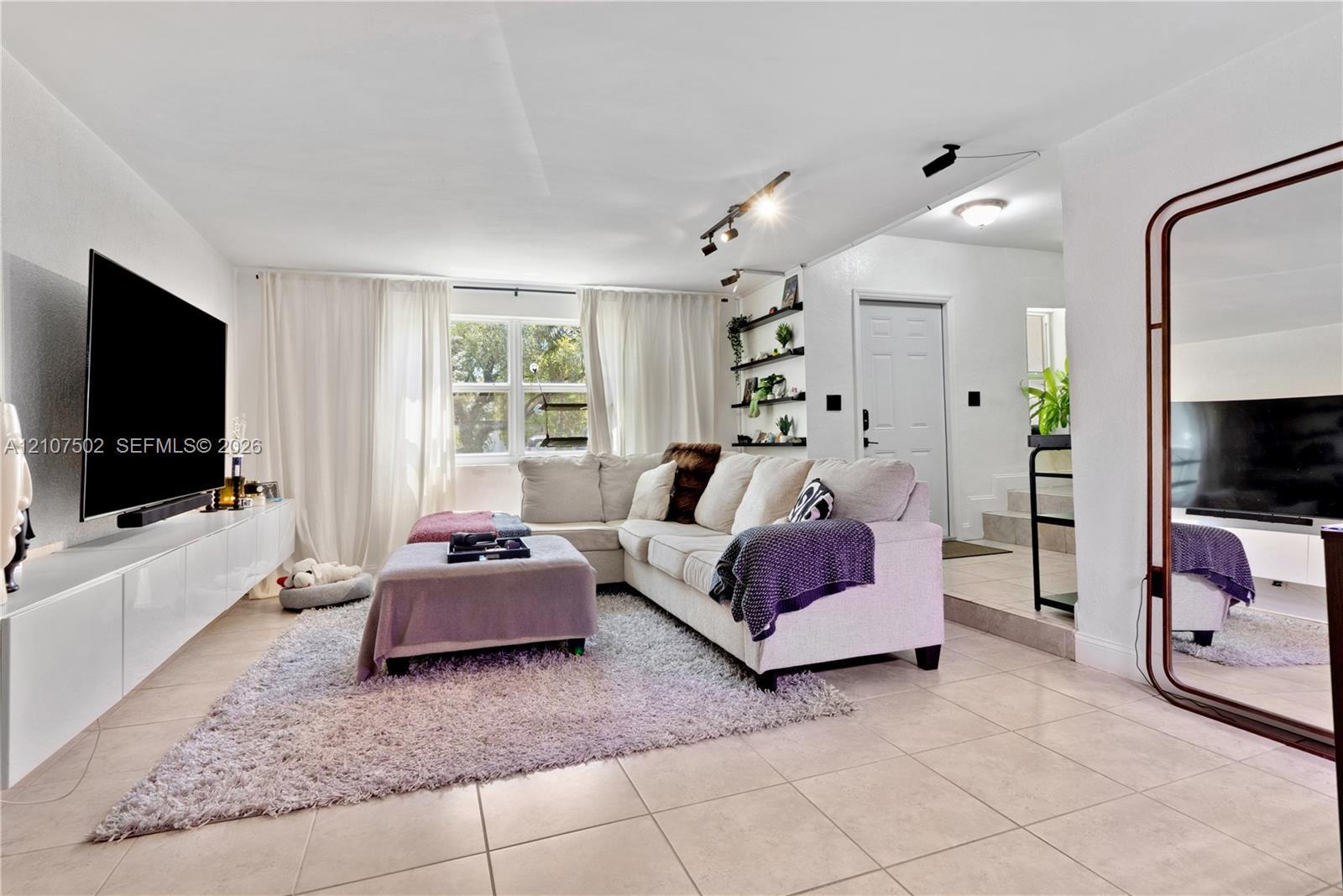 6217 SW 78th St # 2B, South Miami FL 33143 photo 4