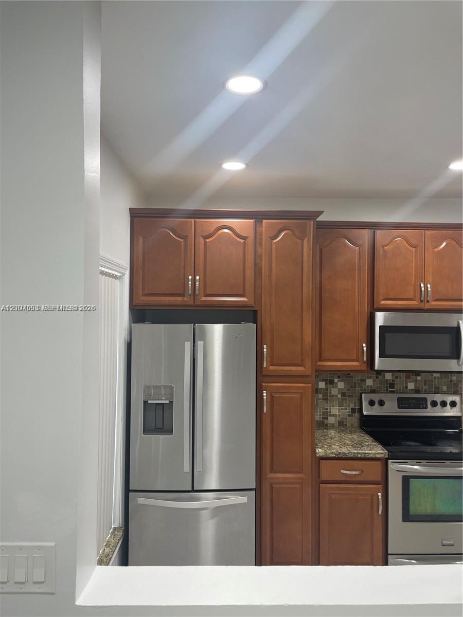 322 SW 120th Ave, Pembroke Pines FL 33025 photo 4