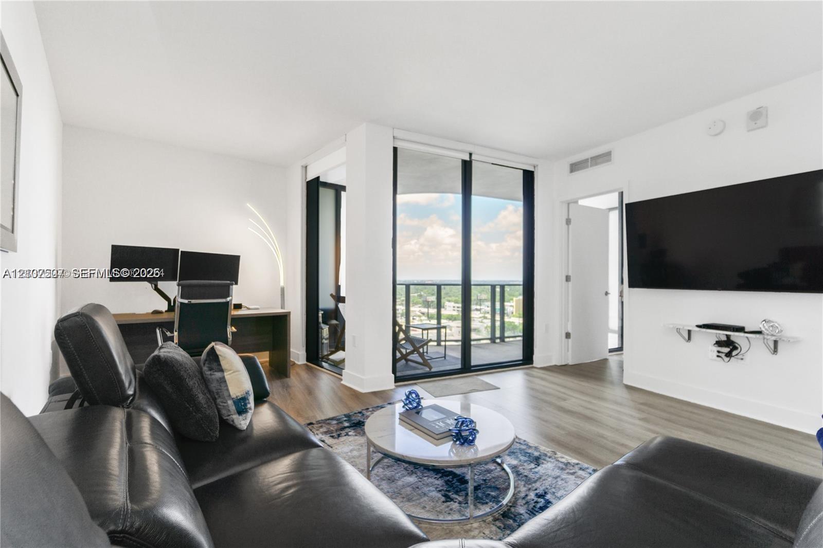 121 NE 34th St # 1614, Miami FL 33137