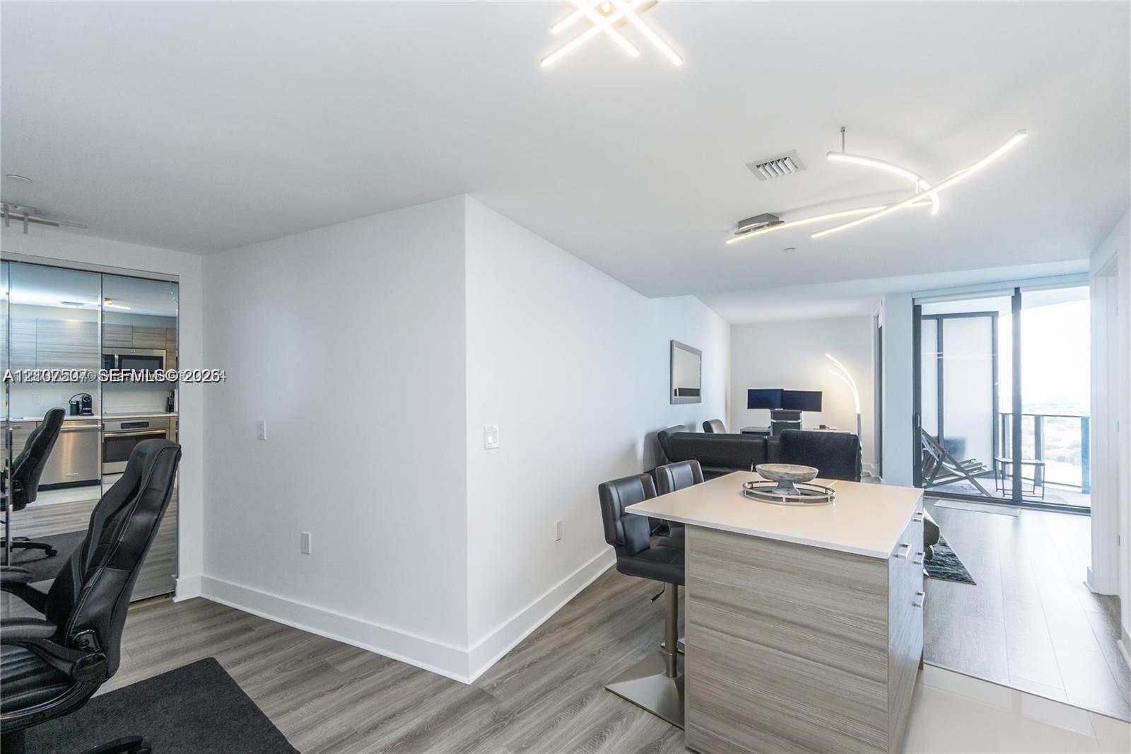 121 NE 34th St # 1614, Miami FL 33137 photo 5