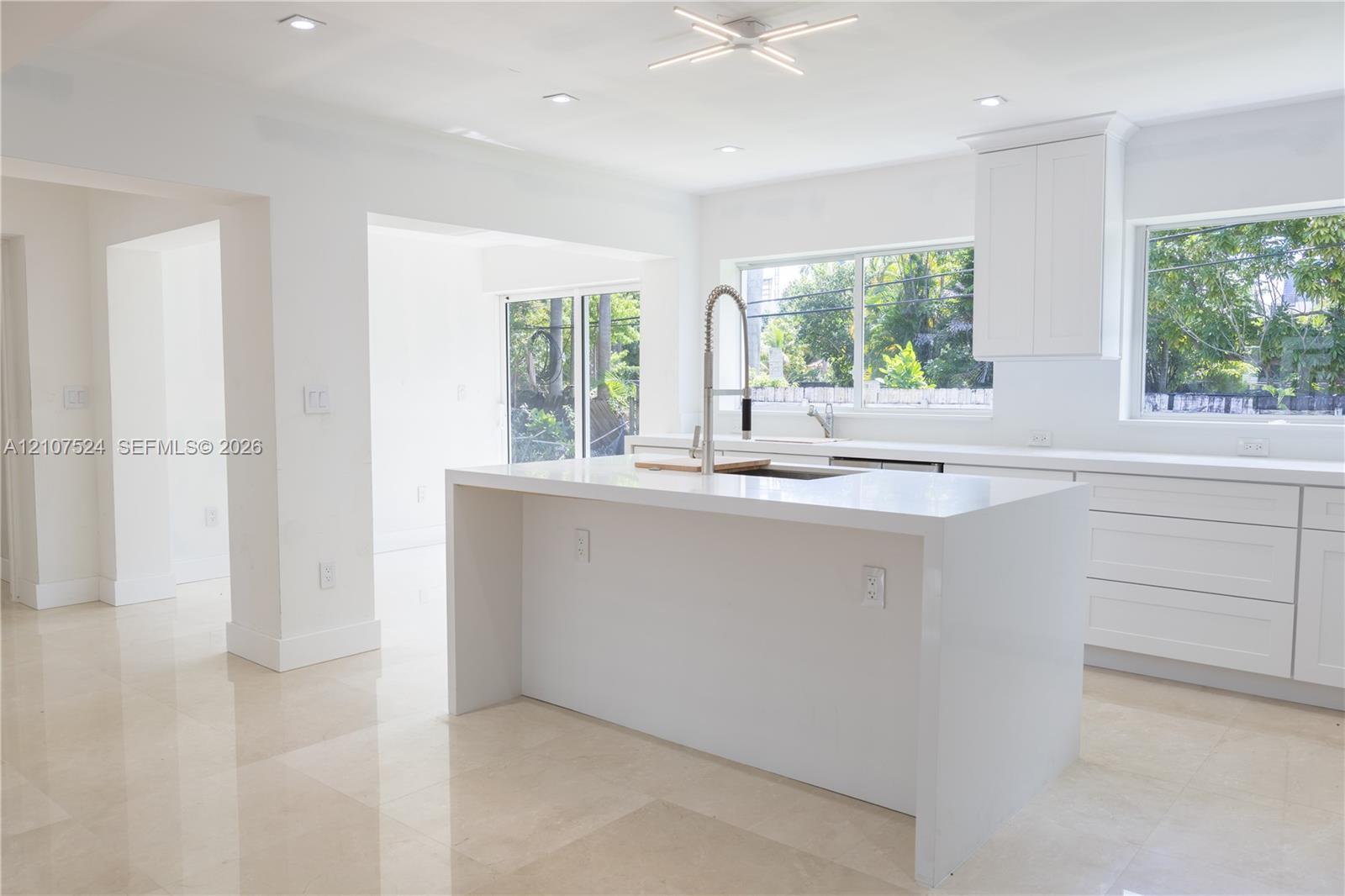 310 190th St, Sunny Isles Beach FL 33160 photo 4