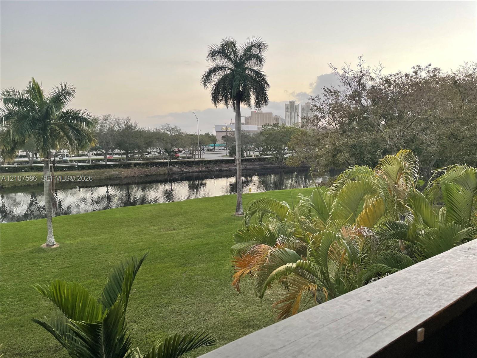 8335 SW 72nd Ave # 306D, Miami FL 33143 photo 4