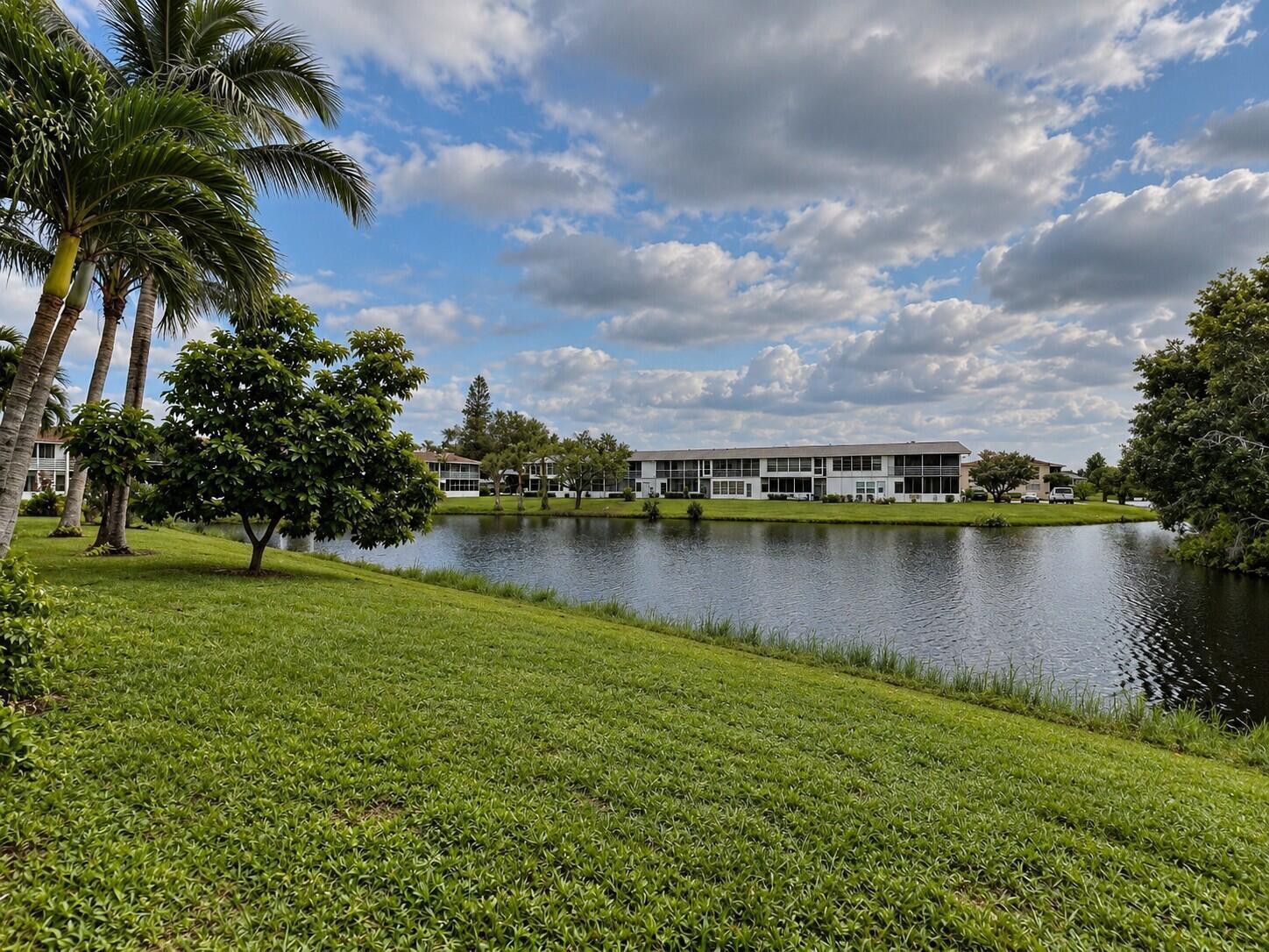 265 Northampton N, West Palm Beach FL 33417 photo 2
