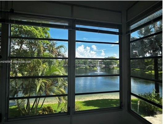 5003 NW 35th St # 506, Lauderdale Lakes FL 33319